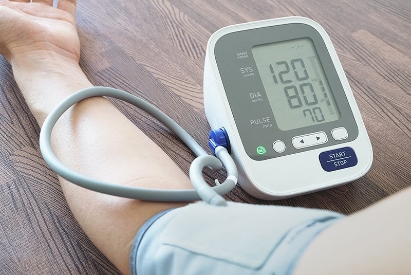 KIỂM SOÁT CAO HUYẾT ÁP BẰNG XOA BÓP BẤM HUYỆT