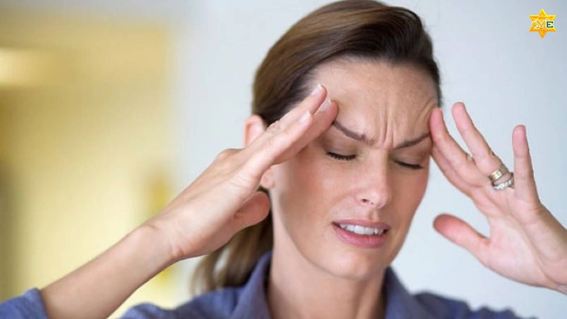 Hướng Dẫn Chi Tiết Xoa Bóp Bấm Huyệt Đau Đầu